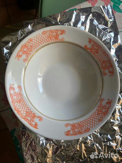 Тарелки, бокалы