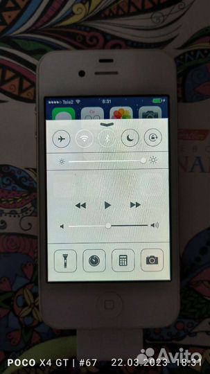 Телефон iPhone 4