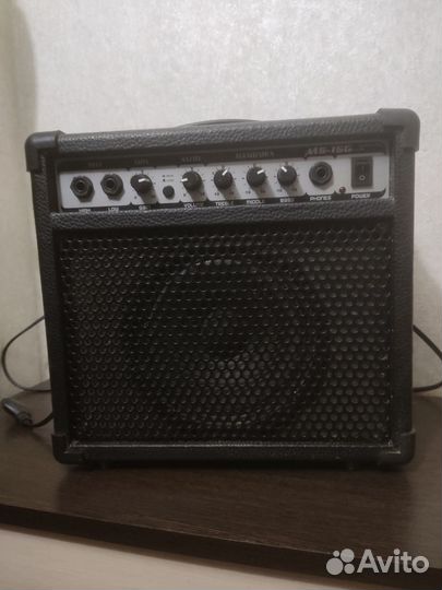 Комбик для электрогитары 15 Вт