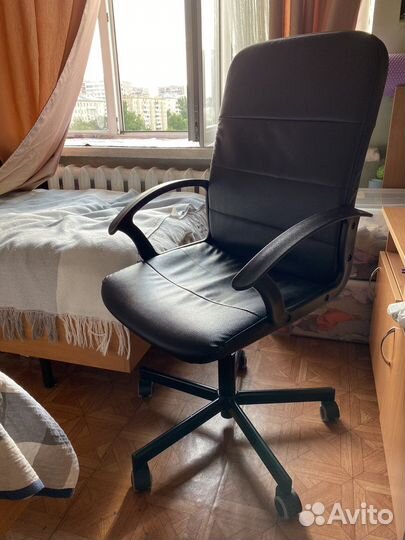 Компьютерное кресло