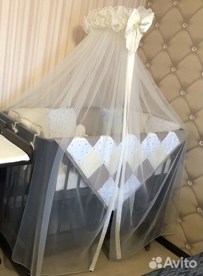 Бортики в детскую кроватку и балдахин