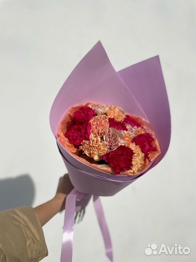 Букет с гвоздикой