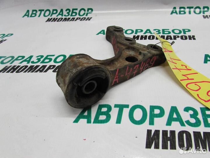 Кронштейн редуктора для Toyota Hilux Surf 3 1995