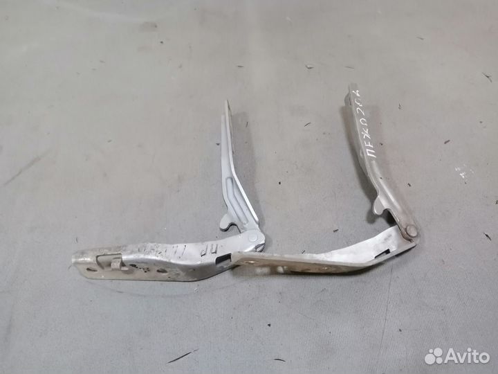 Петля капота Peugeot 206 1.4 1998-2012