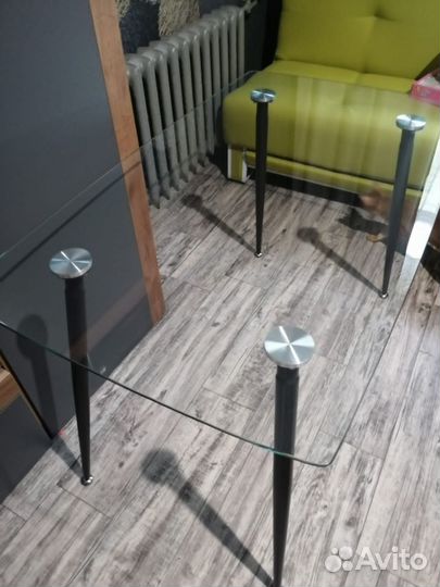 Кухонный стол