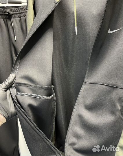 Спортивный костюм Nike