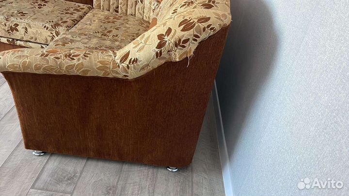 Угловой диван бу