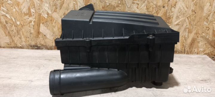 Корпус воздушного фильтра Skoda Octavia (A5 1Z)