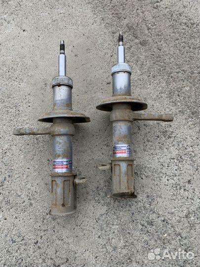 Передние стойки ваз 2110-12