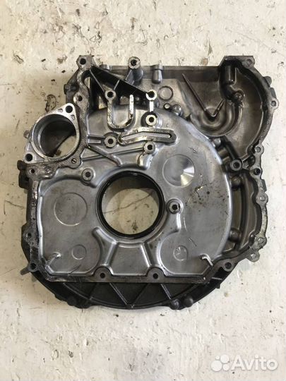 Крышка двигателя Мерседес