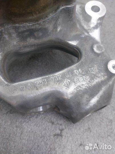 Кулак поворотный передний левый Mercedes-Benz Glc