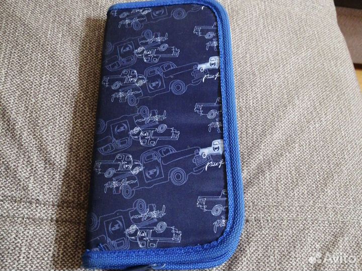 Пенал школьный