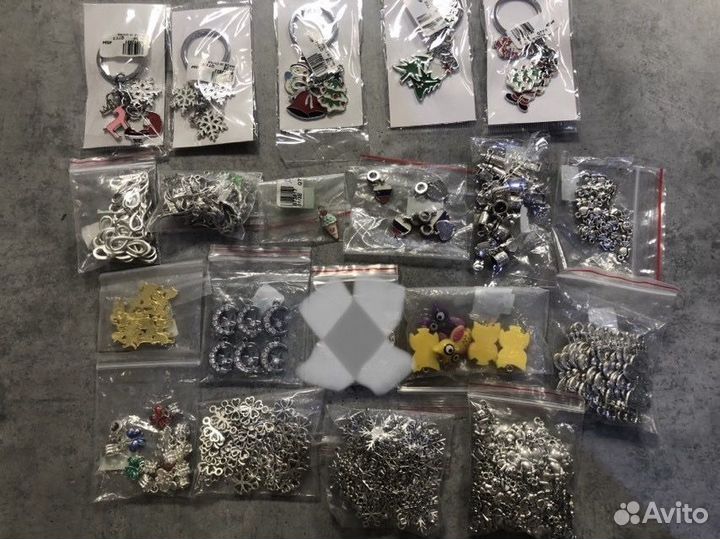 Бусины, фурнитура, подвески