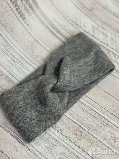 Повязка на голову вязаная