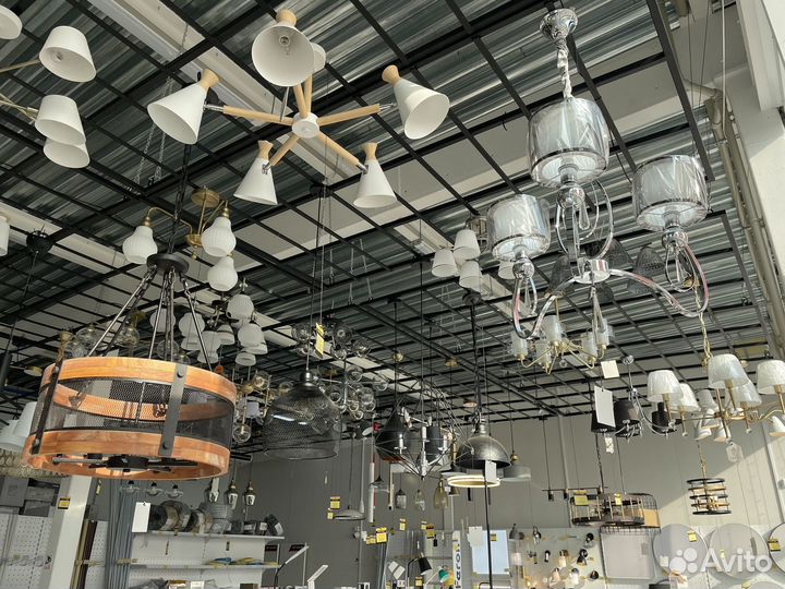 Люстры потолочные / подвесные