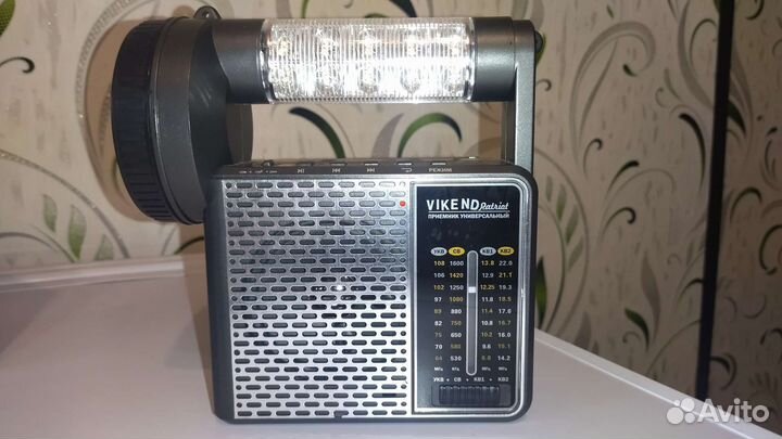 Радиоприемник с фонарем