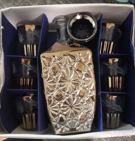 Графин и стопки винтаж