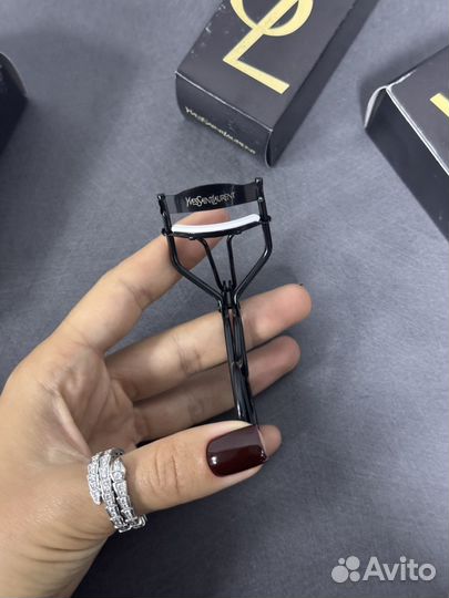 Saint laurent для ресниц накручиватель