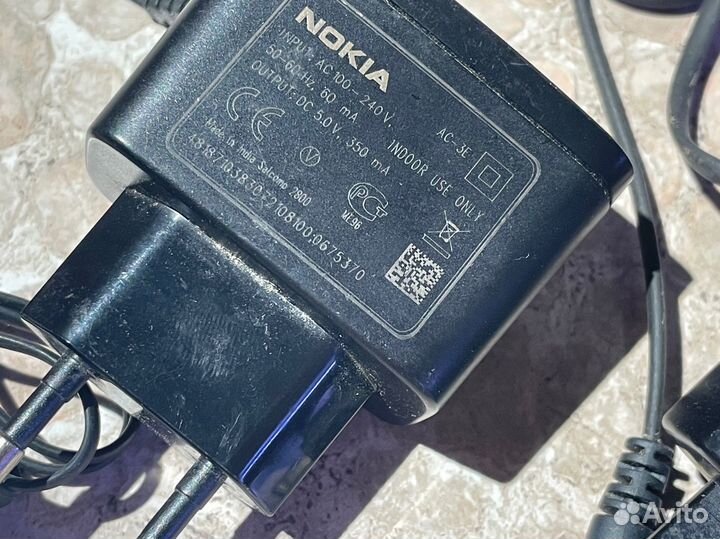 Зарядное устройство Nokia AC-3E