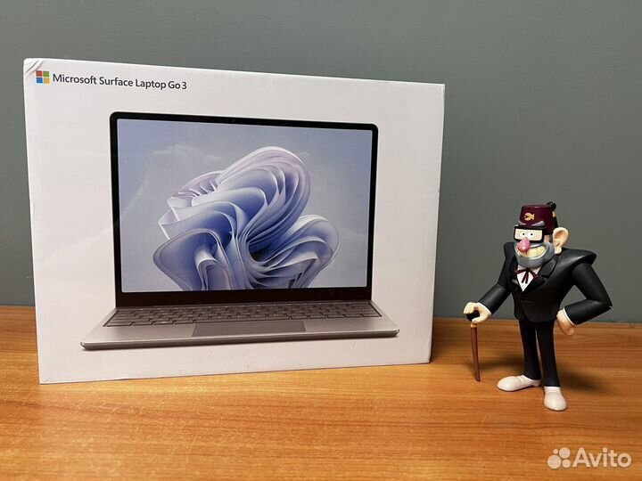 Microsoft Surface Laptop GO 3 12.4 i5 8 256(новый)