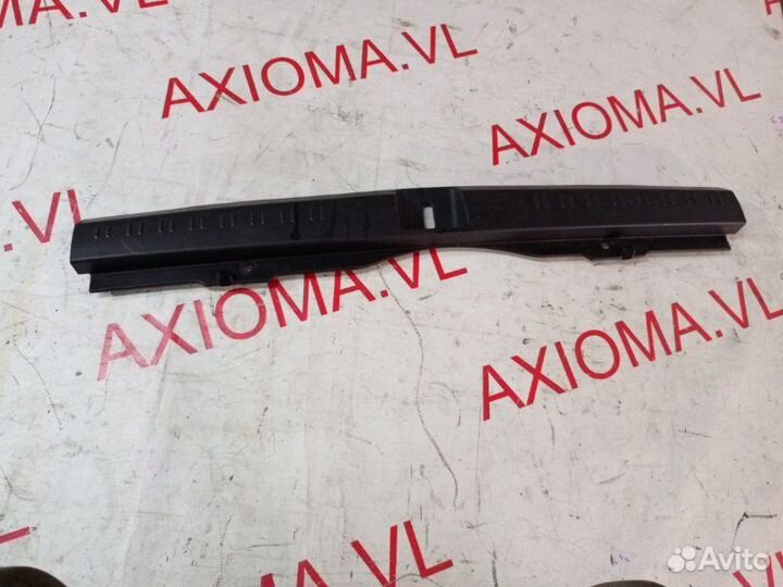 Накладка замка багажника honda mobilio spike