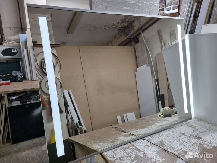 Зеркало с подсветкой для ванной