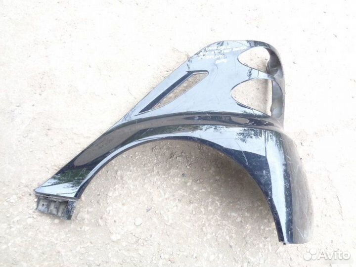 Крыло Mercedes Benz 451