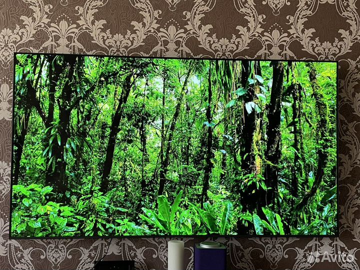 Телевизор Samsung 70 дюймов (178см)