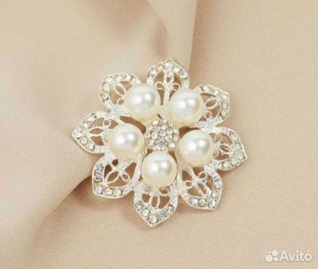 Брошь жемчужная новая