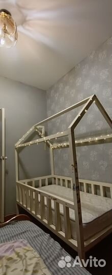 Детская кровать домик бу