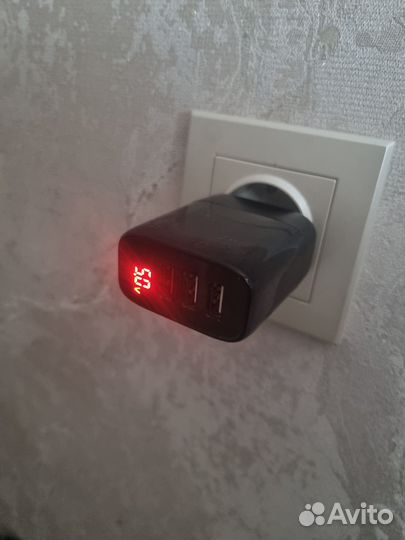 Зарядное устройство Pzoz PZ-W30QC12