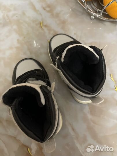 Кроссовки демисезонные детские размер 13,5 см
