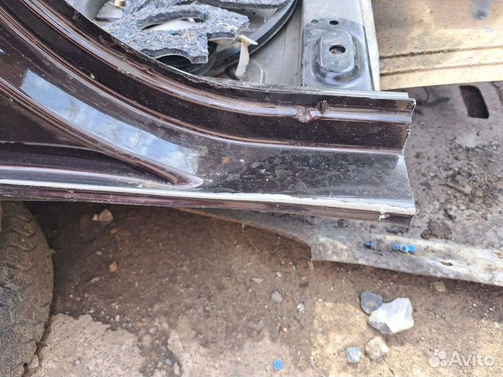 Порог правый с центральной стойкой Renault Kaptur