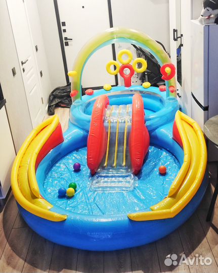 Бассейн детский с горкой б/у