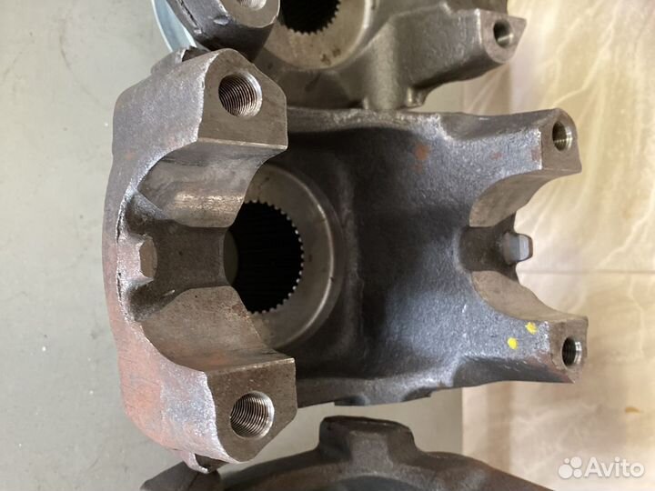 Фланец хвостовика среднего моста входной ETN SP170