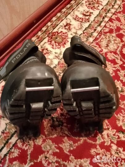 Продаю детские лыжи с ботинками в комплекте