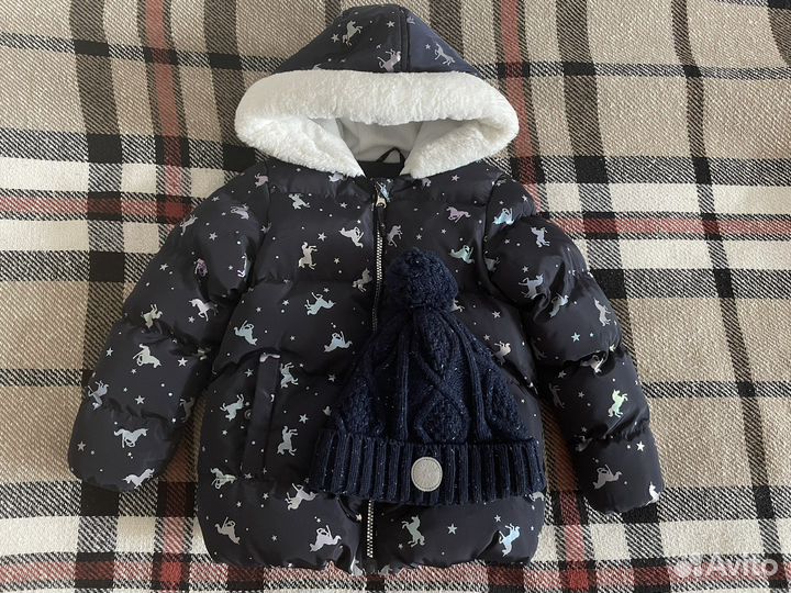 Куртка и шапка