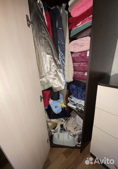 Угловой шкаф