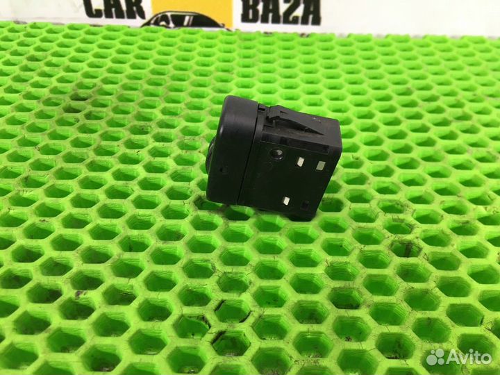 Кнопка корректора фар