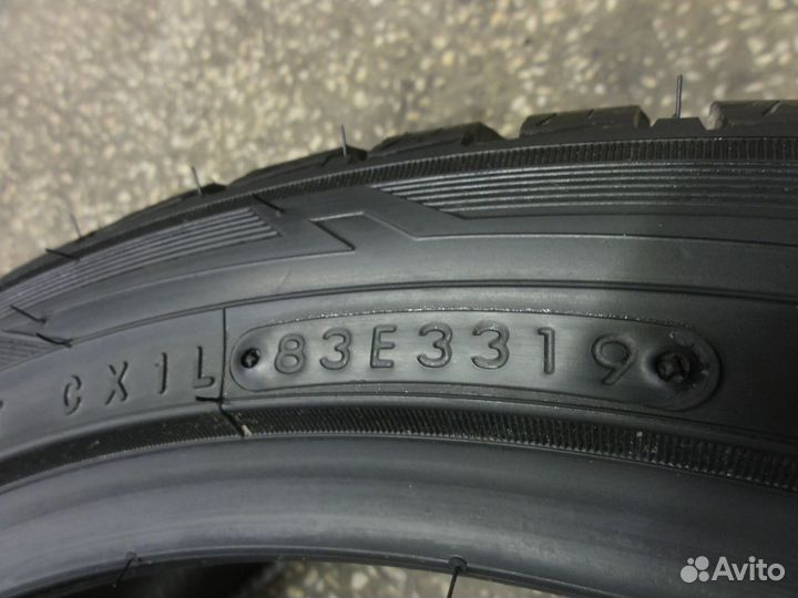 Toyo Observe Ice-Freezer 245/40 R20 99T