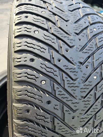 Nokian Tyres Hakkapeliitta 8 215/55 R17 98T