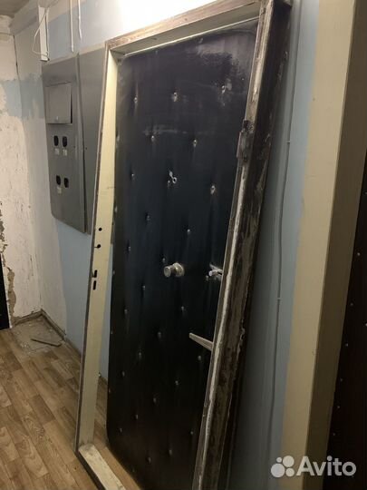 Дверь входная металлическая