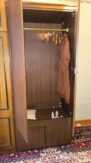 Шифонеры и шкафы бу