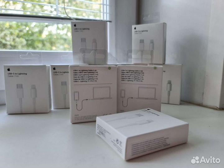 Кабель Apple USB-C to Lightning