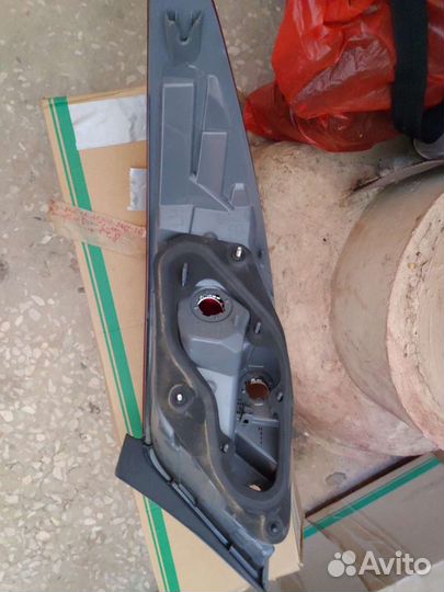 Фонари задние левый и правый на Hyundai Solaris