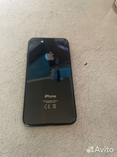 Телефон iPhone8