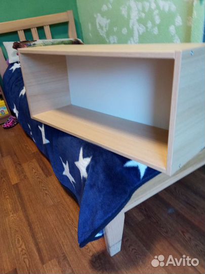 Полка книжная