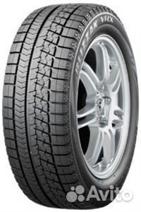 Bridgestone Blizzak VRX 215/55 R17 94S