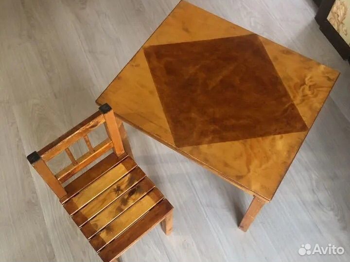 Столик и стульчик для детей