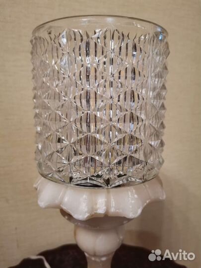 Лампа настольная с мраморным основанием